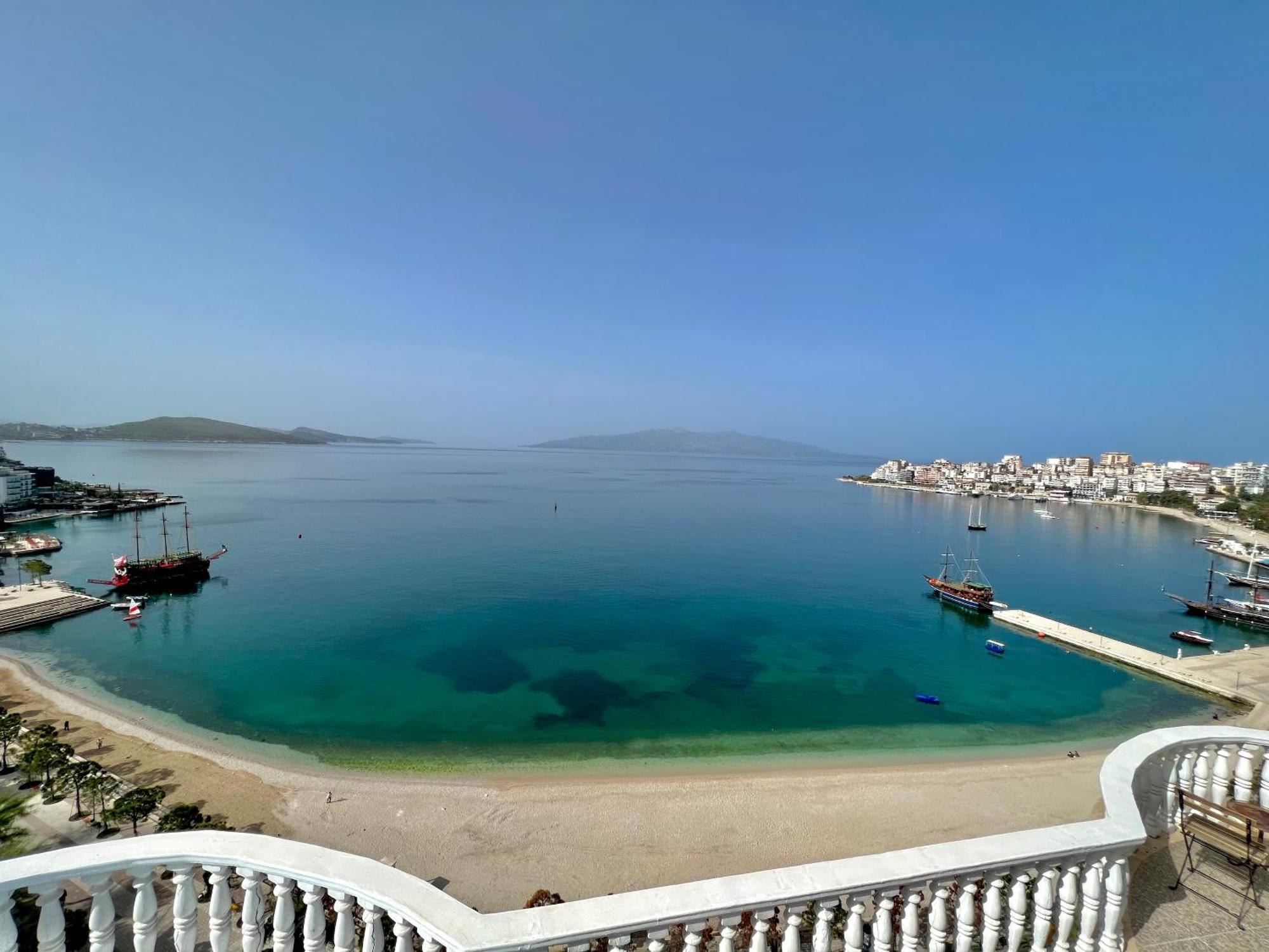 Monte Cristo Hotel With Rooftop Pool Sarandë Exterior foto
